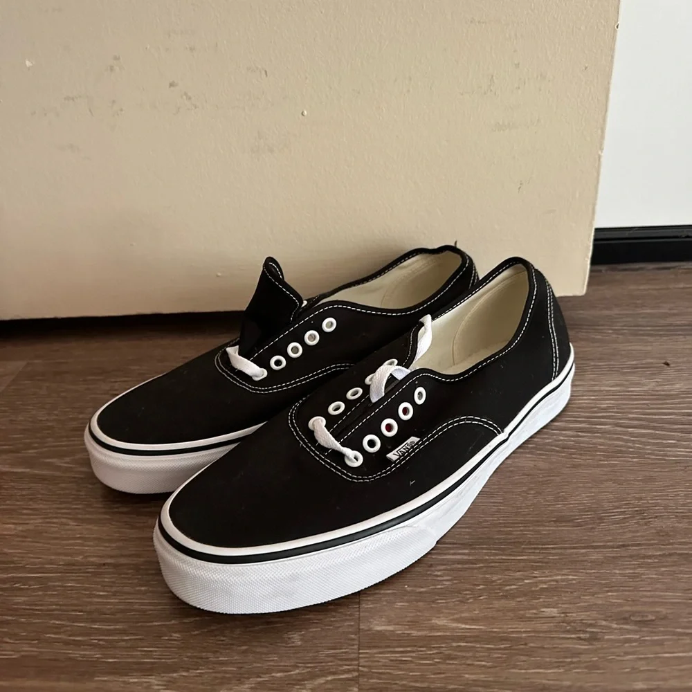 Vans Authentic Blk/white - Picture 1 of 6